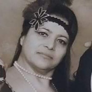 Meet your Posher, Alma